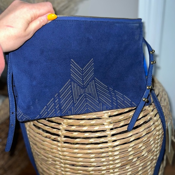 Cynthia Vincent - royal blue crossbody bag - Picture 2 of 3